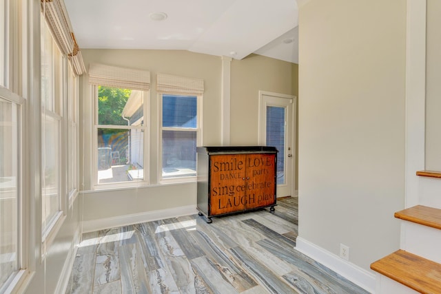 1132 Dartmouth St, Chattanooga, TN 37405 - sunroom featuring vaulted ceiling