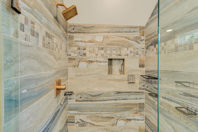 1132 Dartmouth St, Chattanooga, TN 37405 - bathroom with tiled shower