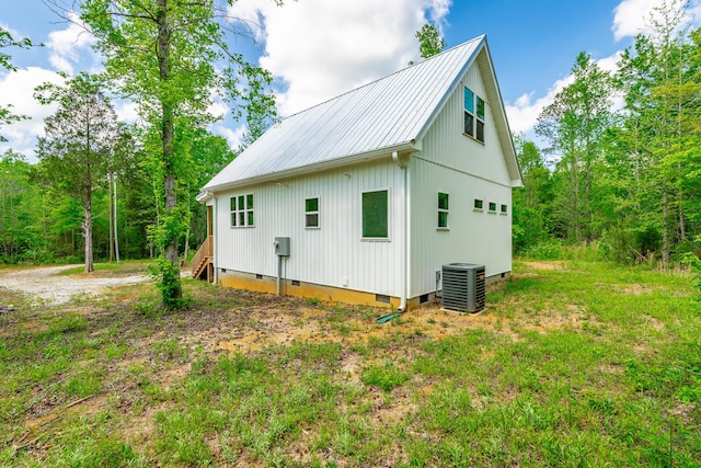 483 W Reed Rd, Lafayette, GA 30728 - view of property exterior with a metal roof and crawl space