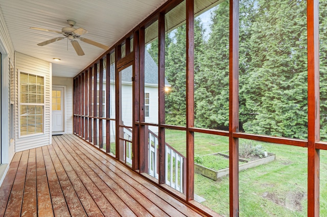 1502 Brock Cir, Ringgold, GA 30736 - unfurnished sunroom featuring a ceiling fan
