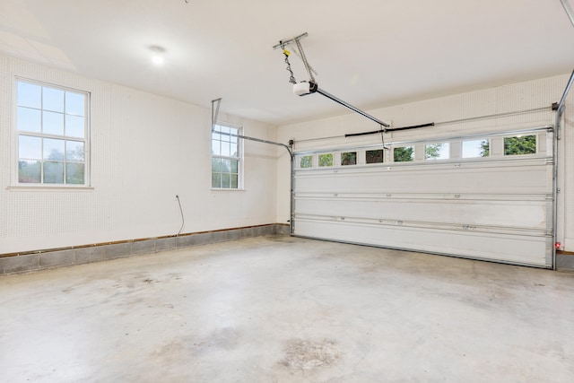 1502 Brock Cir, Ringgold, GA 30736 - garage featuring a garage door opener
