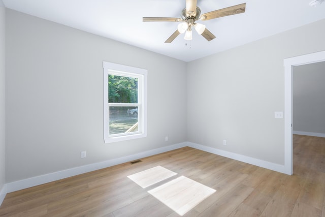 307 Cavender St, Lafayette, GA 30728 - unfurnished room with light wood-style floors and a ceiling fan