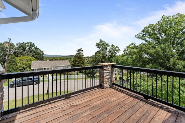 1120 Valentine Cir, Chattanooga, TN 37405 - view of wooden deck