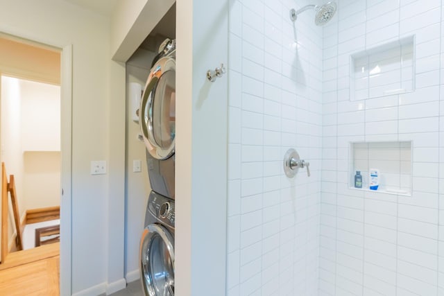 4205 Seneca Ave, Chattanooga, TN 37409 - laundry area featuring estacked washer and dryer