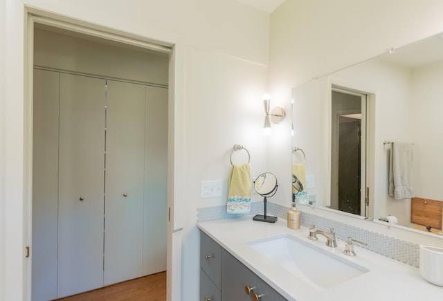 4205 Seneca Ave, Chattanooga, TN 37409 - bathroom featuring vanity and backsplash