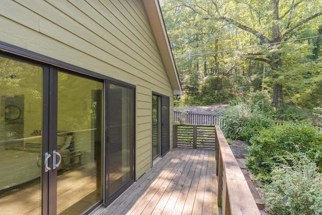 4205 Seneca Ave, Chattanooga, TN 37409 - view of wooden deck