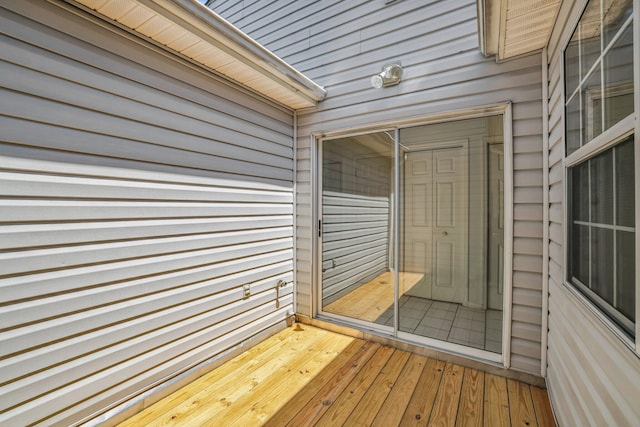 6661 Hickory Trace Cir, Chattanooga, TN 37421 - view of wooden deck