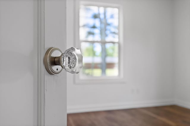 5014 Carolyn Ln, Chattanooga, TN 37411 - detailed view of baseboards and wood finished floors