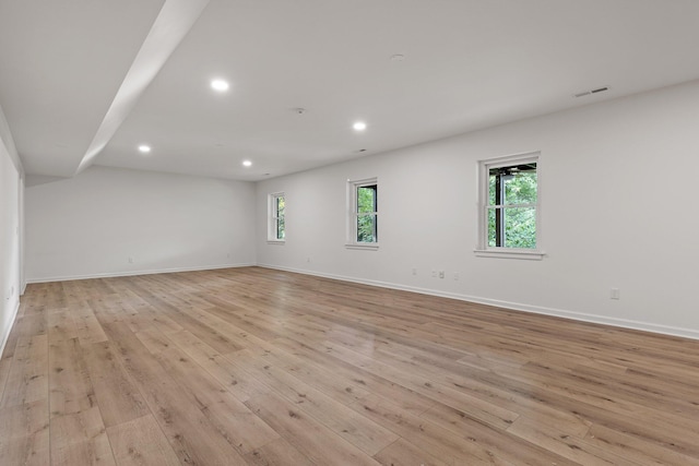 9539 Shadow Crossing Ln, Chattanooga, TN 37421 - spare room featuring light wood finished floors and recessed lighting