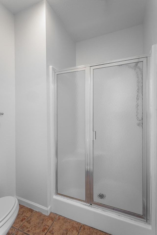 846 Altamont Rd, Chattanooga, TN 37415 - bathroom featuring a shower stall and tile patterned flooring