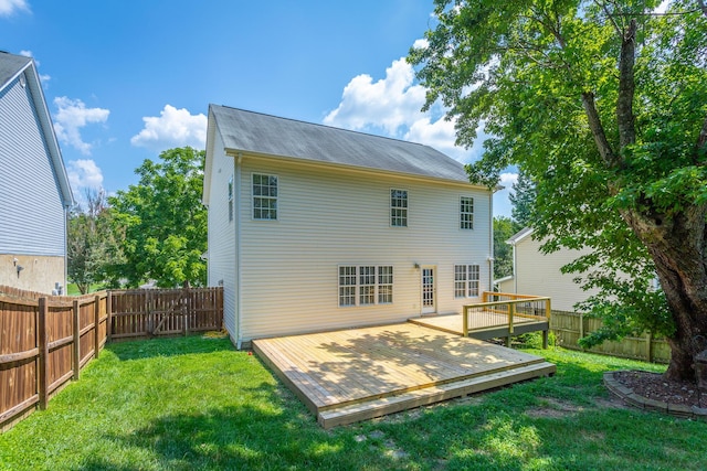 846 Altamont Rd, Chattanooga, TN 37415 - rear view of house with a fenced backyard and a wooden deck