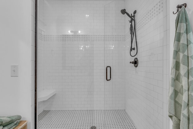 9253 Skyfall Dr, Ooltewah, TN 37363 - full bathroom featuring a stall shower