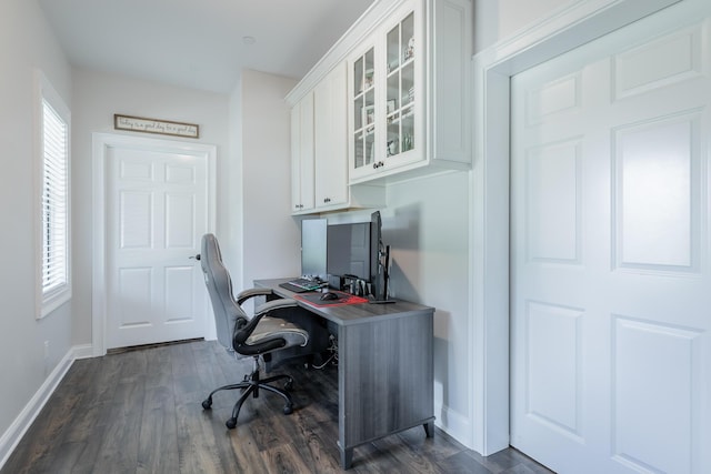 143 Walden Dr, Signal Mountain, TN 37377 - office space with dark wood finished floors