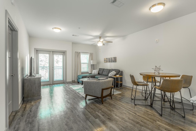 804 Riverfront Pkwy Unit 401, Chattanooga, TN 37402 - living room with wood finished floors and ceiling fan
