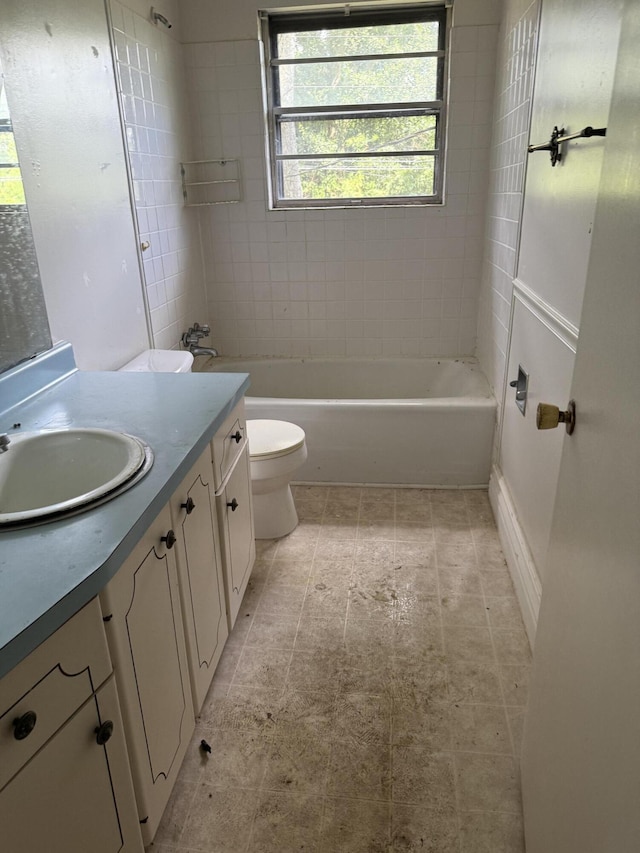 7014 S Dent Rd, Hixson, TN 37343 - full bath with vanity and  shower combination