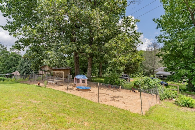 515 Choctaw Trl, Chattanooga, TN 37405 - view of yard featuring an outbuilding and exterior structure