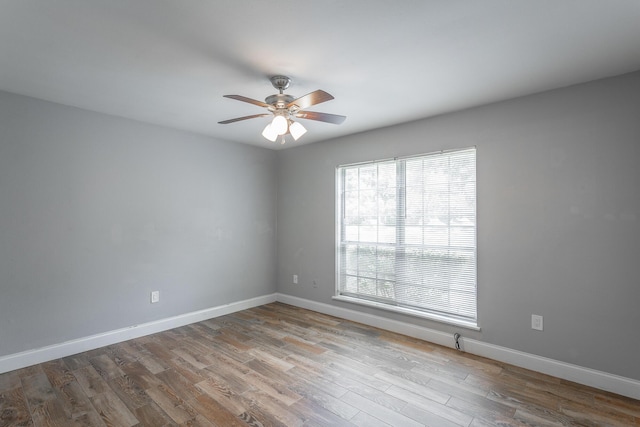 900 Mountain Creek Rd Unit P224, Chattanooga, TN 37405 - unfurnished room featuring ceiling fan and wood finished floors