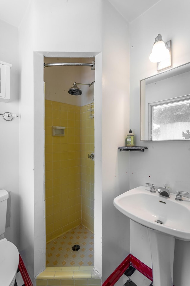 210 Dawn St, Signal Mountain, TN 37377 - bathroom with toilet and a stall shower