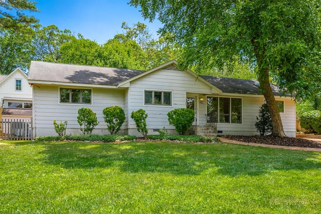 210 Dawn St, Signal Mountain, TN 37377 - single story home with a shingled roof, crawl space, and a front yard