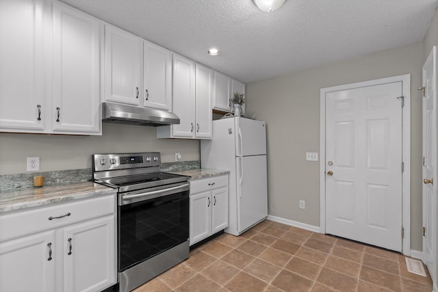 6233 Brenda Ct, Harrison, TN 37341 - kitchen featuring electric range, under cabinet range hood, freestanding refrigerator, white cabinets, and a textured ceiling
