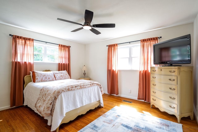 3707 Norma Dr, Chattanooga, TN 37412 - bedroom with light wood-style flooring and a ceiling fan