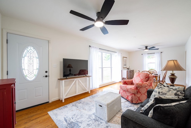 3707 Norma Dr, Chattanooga, TN 37412 - living area featuring a ceiling fan and wood finished floors