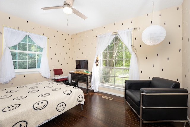 100 Pine Cone Ln, Chattanooga, TN 37415 - bedroom featuring wood finished floors and baseboards