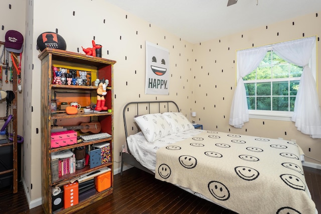 100 Pine Cone Ln, Chattanooga, TN 37415 - bedroom featuring hardwood / wood-style floors