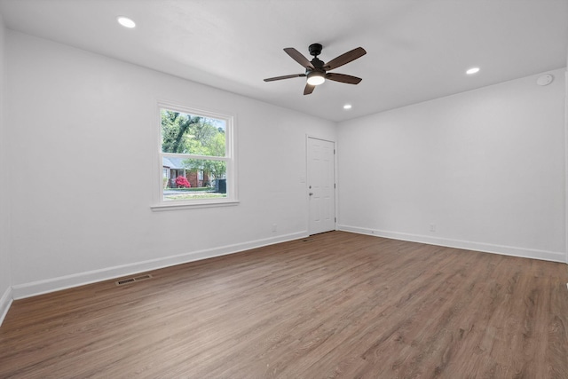 3002 Peggy Ln, Chattanooga, TN 37404 - unfurnished room with wood finished floors, ceiling fan, and recessed lighting