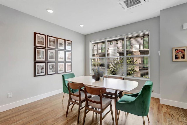 280 W 16th St, Chattanooga, TN 37408 - dining room featuring light wood-style flooring and recessed lighting