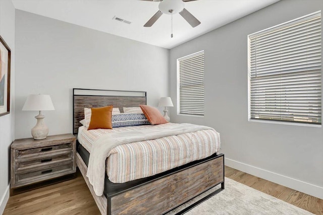 280 W 16th St, Chattanooga, TN 37408 - bedroom with light wood-style flooring and a ceiling fan