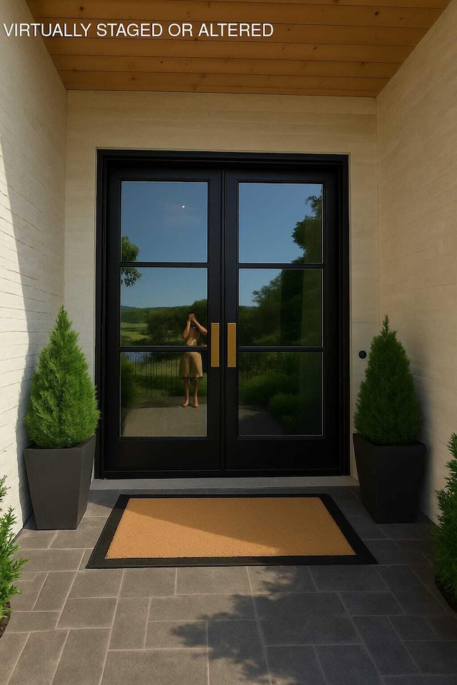 1103 Centennial Dr, Chattanooga, TN 37405 - entrance to property featuring french doors
