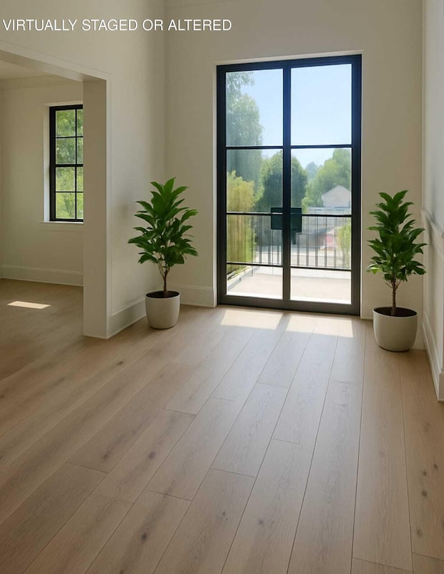1103 Centennial Dr, Chattanooga, TN 37405 - empty room featuring wood finished floors and baseboards
