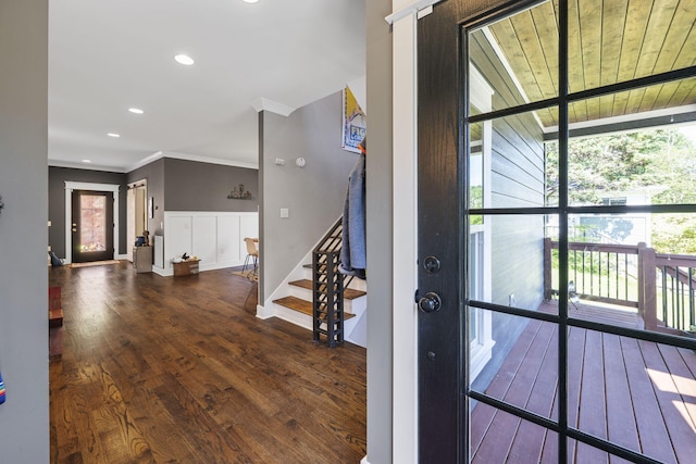 834 Dartmouth St, Chattanooga, TN 37405 - foyer entrance with wood finished floors, ornamental molding, stairway, and recessed lighting