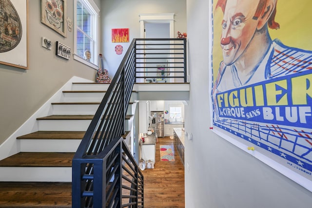 834 Dartmouth St, Chattanooga, TN 37405 - staircase featuring wood finished floors and plenty of natural light