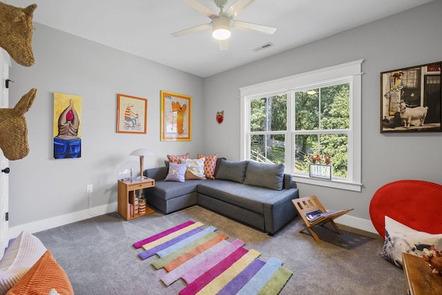 834 Dartmouth St, Chattanooga, TN 37405 - living area featuring carpet floors and ceiling fan