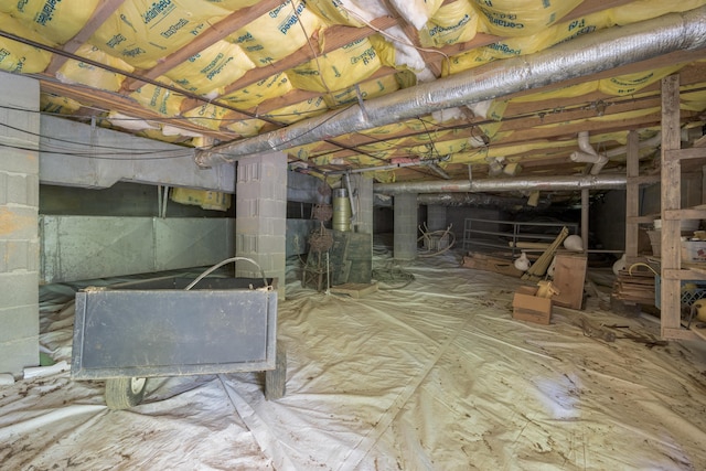 6515 Lake Shadows Cir, Hixson, TN 37343 - below grade area featuring crawl space