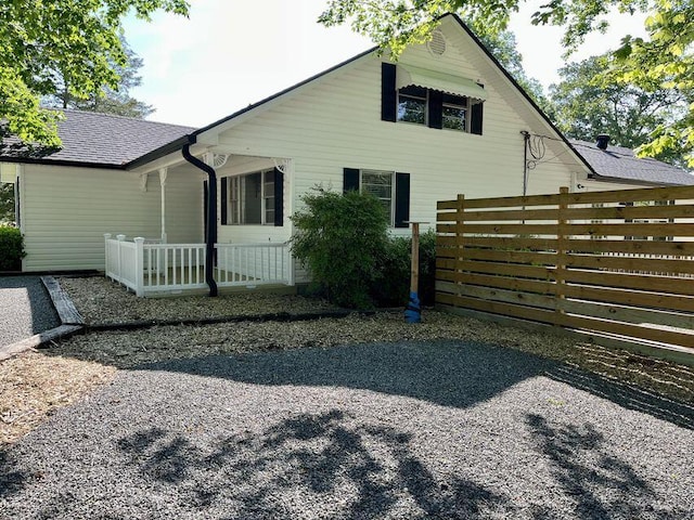 6248 Old Dunlap Rd, Whitwell, TN 37397 - back of house with a porch