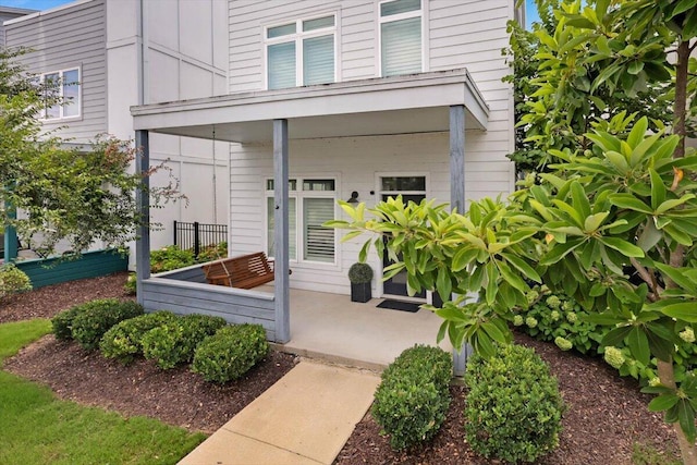 1493 Sinclair Ave, Chattanooga, TN 37408 - doorway to property featuring covered porch
