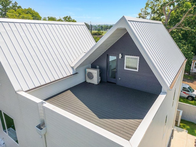 1306 Top St, Chattanooga, TN 37408 - view of wooden terrace