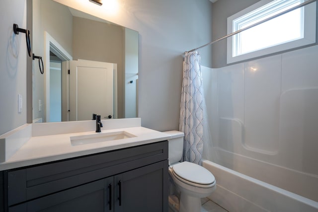 745 Burnside Pl, Chattanooga, TN 37408 - full bathroom with vanity and shower / bath combination with curtain