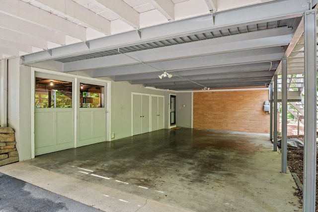 2554 Crestwood Dr, Chattanooga, TN 37415 - view of garage