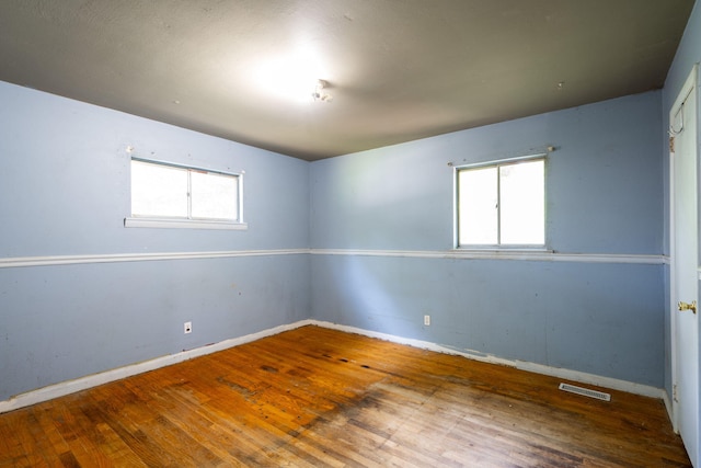 7635 Austin Dr, Chattanooga, TN 37416 - empty room with hardwood / wood-style flooring and baseboards