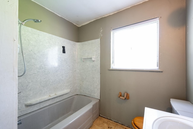 7635 Austin Dr, Chattanooga, TN 37416 - full bathroom featuring plenty of natural light and bathtub / shower combination