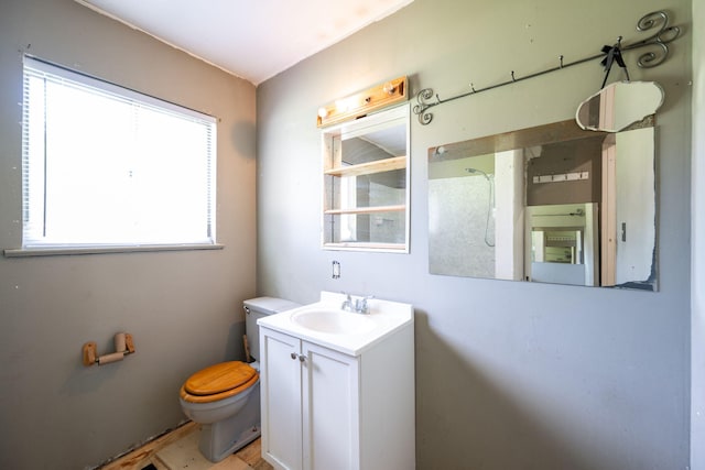 7635 Austin Dr, Chattanooga, TN 37416 - bathroom with toilet and vanity