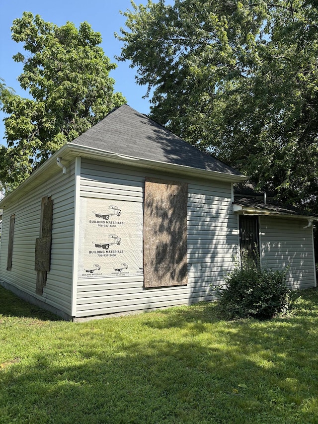 4005 Highland Ave, Chattanooga, TN 37410 - view of home's exterior featuring a lawn
