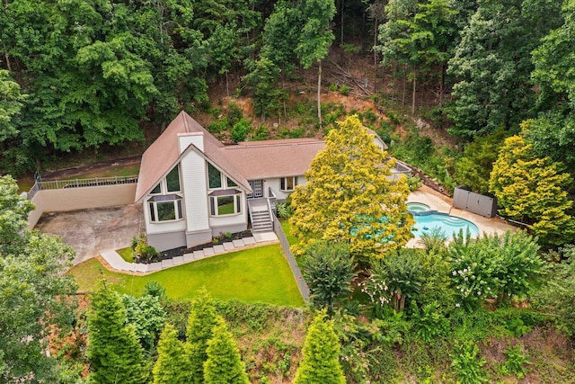 2219 Rocky Face Cir, Dalton, GA 30720 - view from above of property featuring a pool