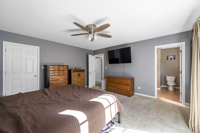 7700 Dune Ln, Hixson, TN 37343 - bedroom featuring carpet, ensuite bath, and a ceiling fan