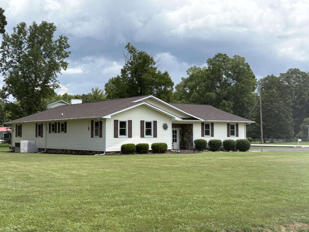 9006 Lake Carolyn Ln, Soddy Daisy, TN 37379 - photo 3