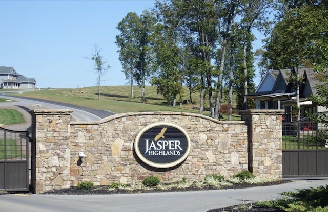 366 Volunteer St, Jasper, TN 37347 - photo 5